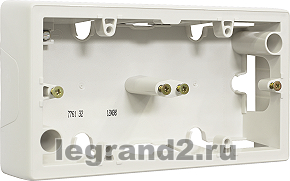 Коробка Legrand Valena для накладного монтажа 2 поста (белая) Коробка Legrand Valena для накладного монтажа 2 поста (белая)