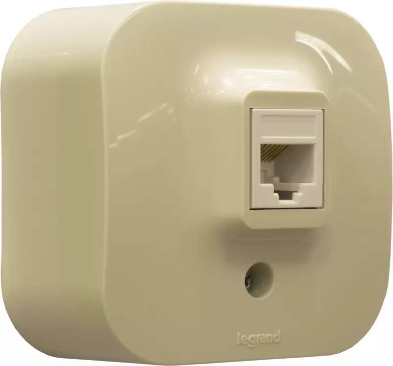 Розетка информационная RJ45 категория 5e Legrand Quteo (Слоновая кость) Розетка информационная RJ45 категория 5e Legrand Quteo (Слоновая кость)