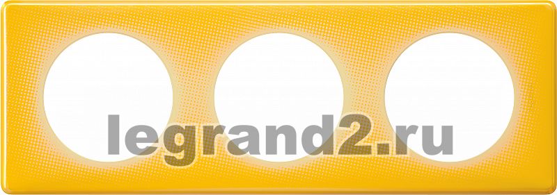 Рамка трёхместная Legrand Celiane (песочный муар) Рамка трёхместная Legrand Celiane (песочный муар)
