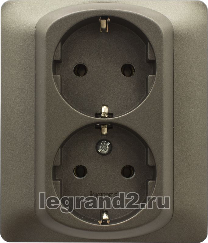 Розетки со шторками legrand. Розетка Легран двойная. Legrand двойная розетка бронза. Legrand Galea Life темная бронза. Розетки со шторками Легран.