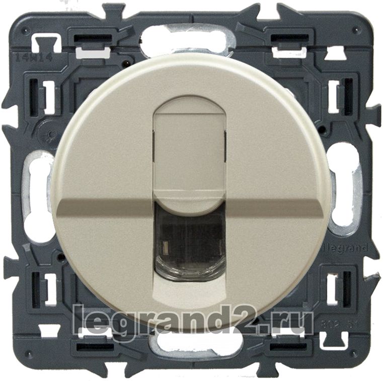 Розетка компьютерная RJ45 - 1 разъем Legrand Celiane с лицевой панелью (титан) Розетка компьютерная RJ45 - 1 разъем Legrand Celiane с лицевой панелью (титан)