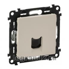 Информационная розетка RJ45 одиночная Valena Life (слоновая кость) Информационная розетка RJ45 одиночная Valena Life (слоновая кость)